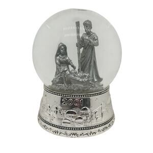 Vintage 2001 Wallace Silversmiths Christmas Nativity Scene Musical Snow Globe
